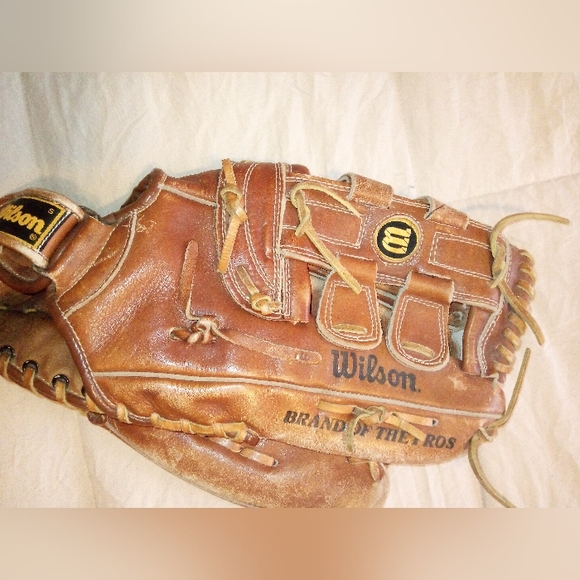 Vintage Wilson A9810 Softball Glove Right Throw 13" - Picture 2 of 6